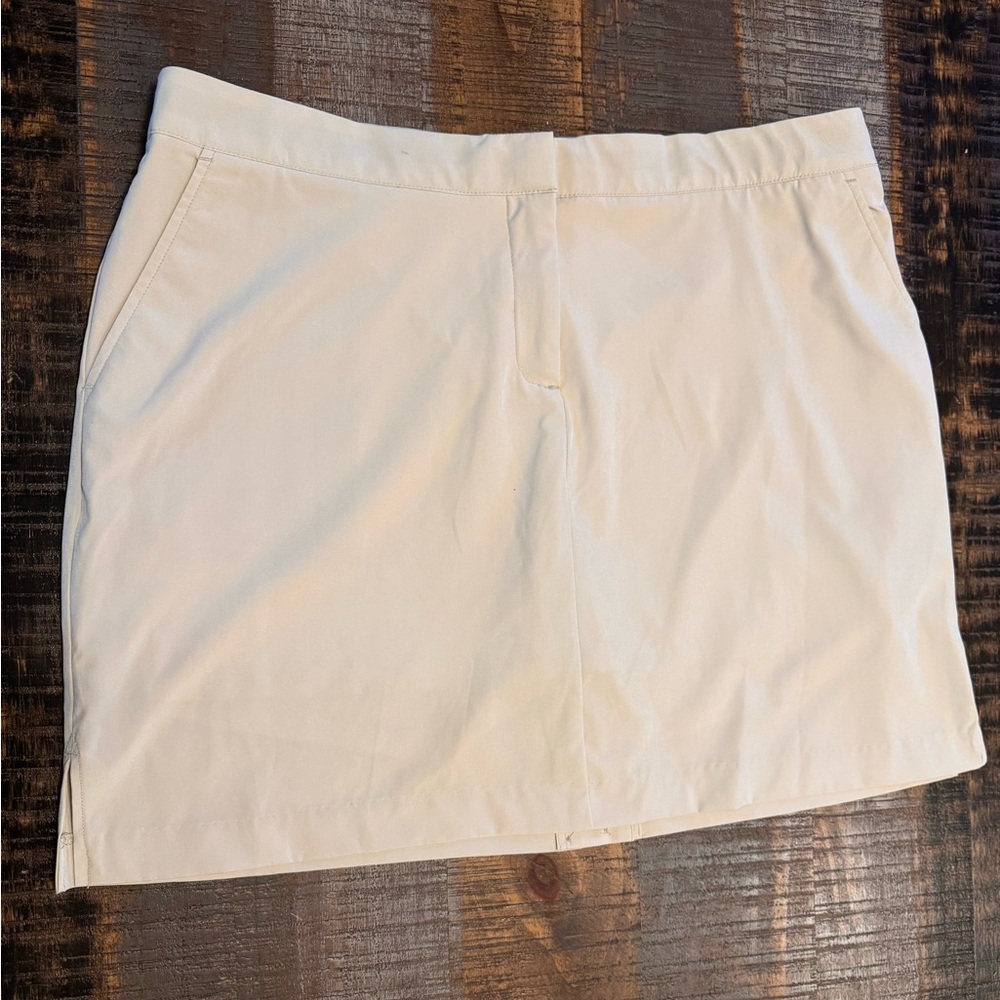 NWT Women’s Izod Gold Skorts Soft and Stretchy Sport Skort Size 14 Beige
